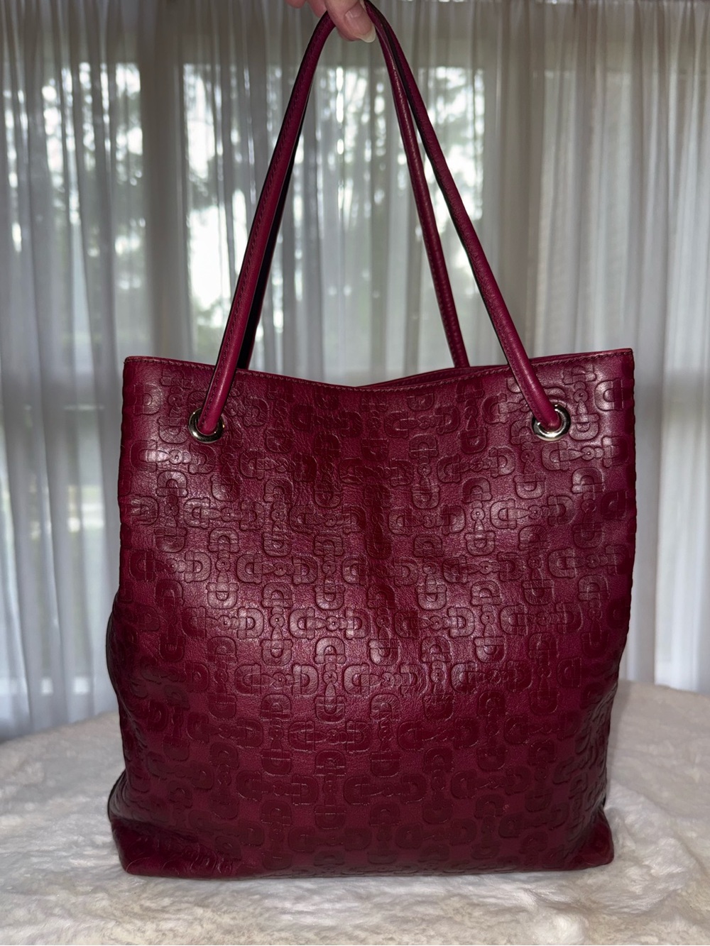 Gucci Embossed Leather Gifford Shoulder Tote